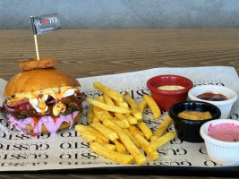 HOT BOSS ( ACILI ) BURGER
