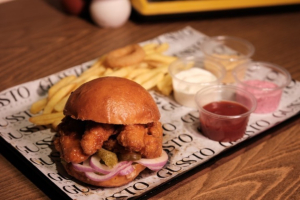 SWEET CHİLİ CHİCKEN BURGER